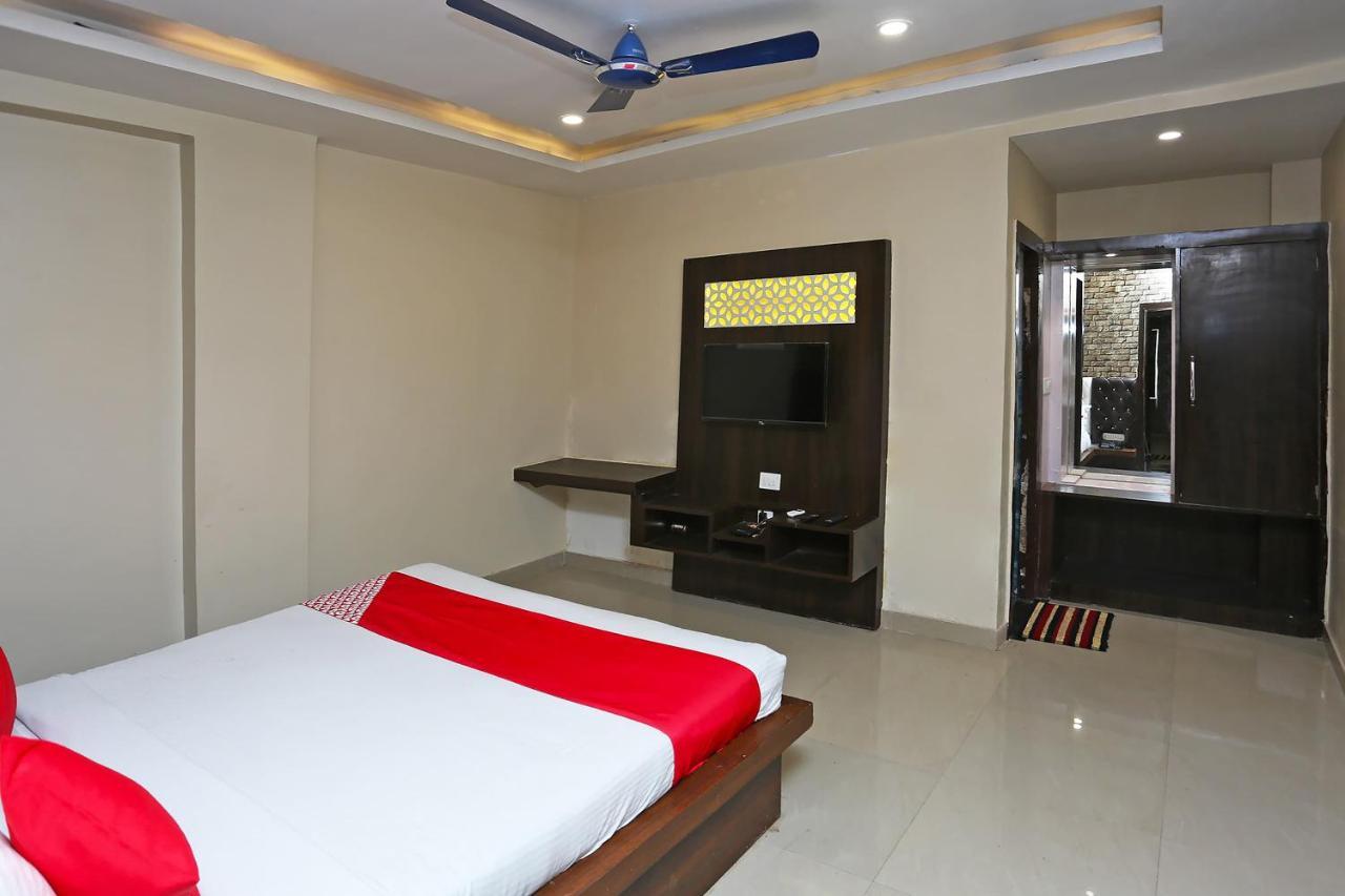 Oyo Flagship 43897 Redstone Hotel Гвалиор Екстериор снимка